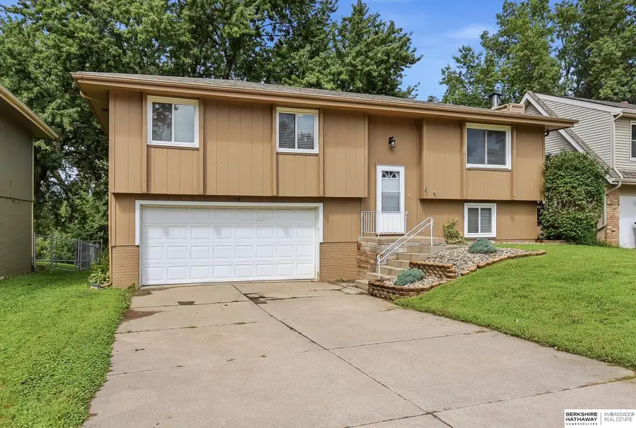 11568 Rambleridge Road, Omaha, NE 68164 - #2