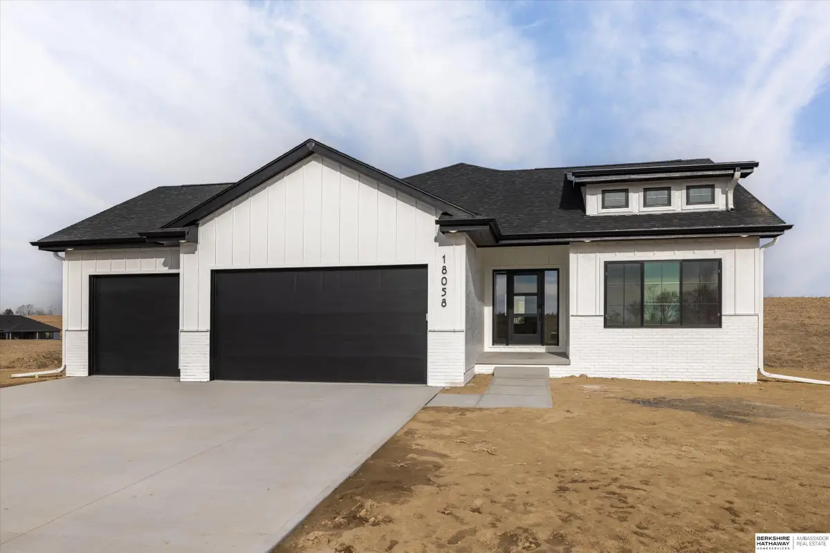 21725 Parkview Drive, Gretna, NE 68028 - #1