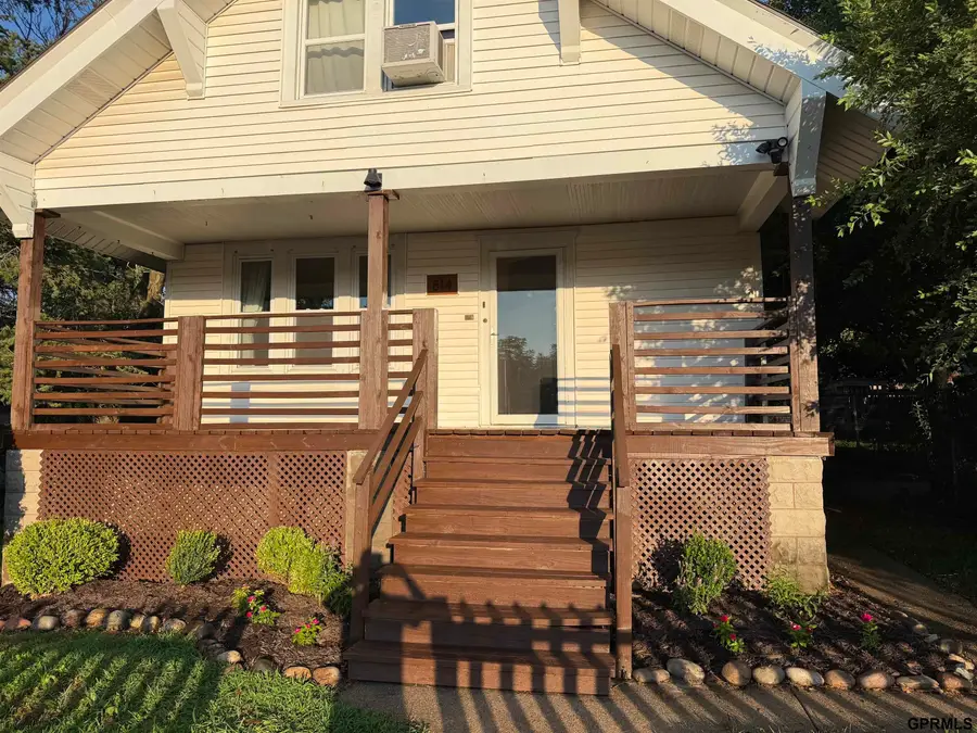 814 S 50th Avenue, Omaha, NE 68106 - #2