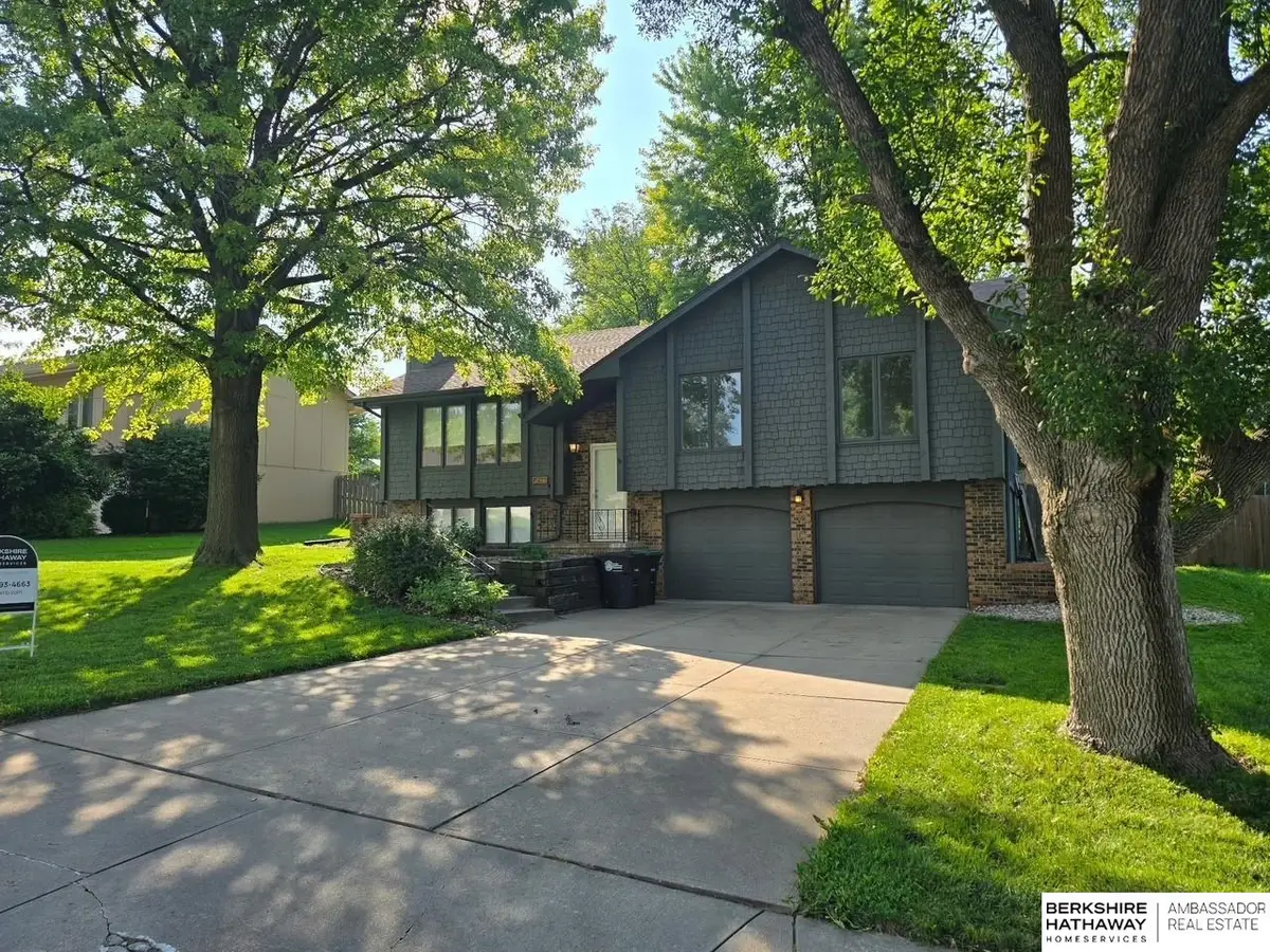 15123 Fieldcrest Drive, Omaha, NE 68154 - #1