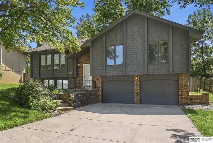 15123 Fieldcrest Drive, Omaha, NE 68154 - #3