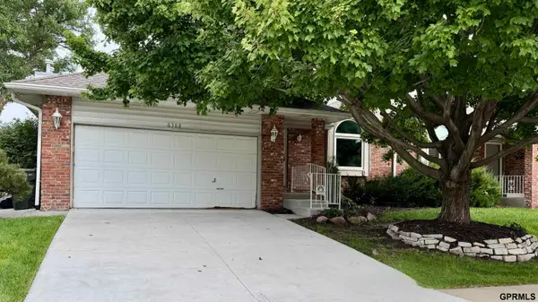 6308 S 28th Street, Lincoln, NE 68516
