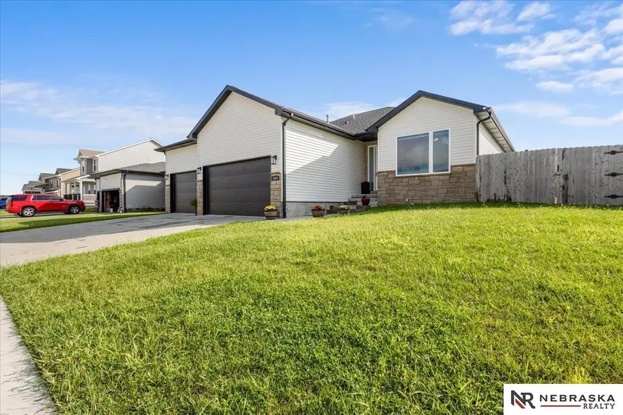 3345 N 92nd Street, Lincoln, NE 68507 - #2