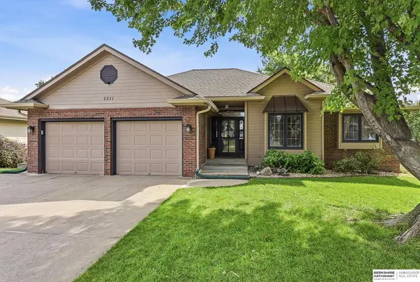2511 N 155 Street, Omaha, NE 68116