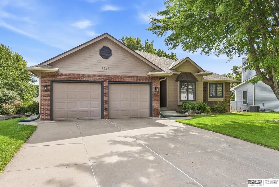 2511 N 155 Street, Omaha, NE 68116 - #2