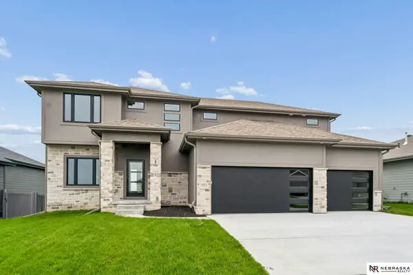 10911 N 161 Avenue, Bennington, NE 68007