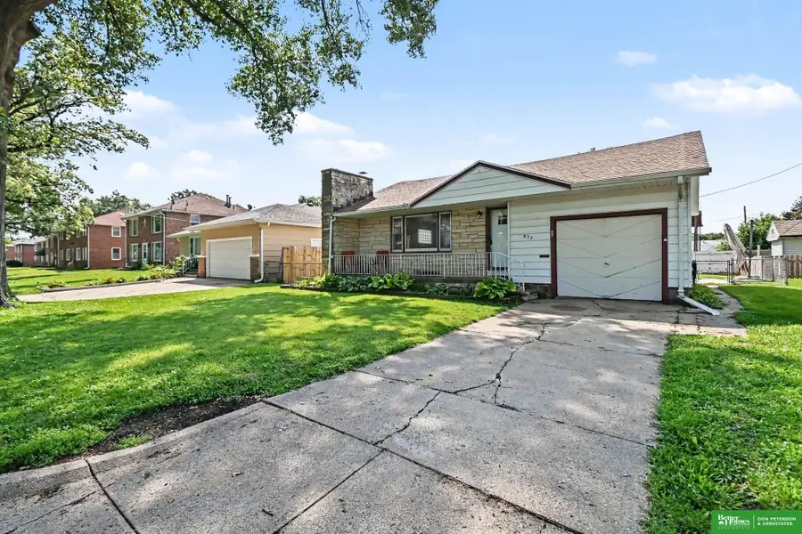 835 W 11th Street, Fremont, NE 68025 - #2