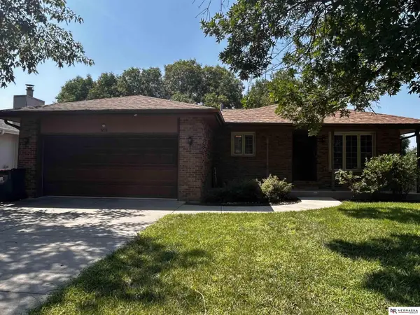 5531 Coyote Circle, Lincoln, NE 68516
