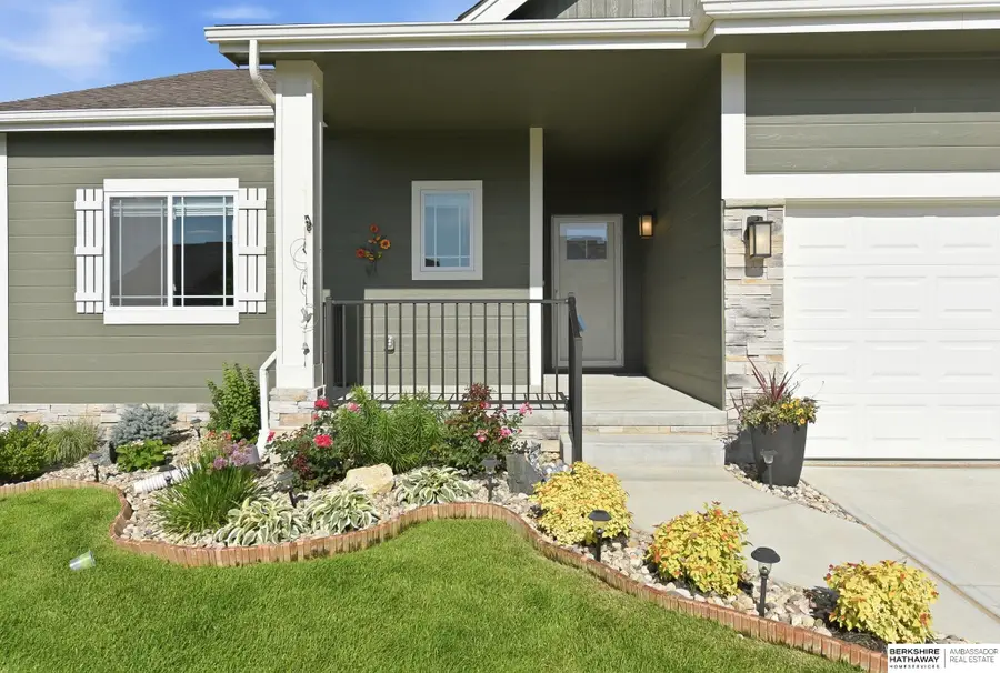 5520 N 181 Street, Elkhorn, NE 68022 - #2