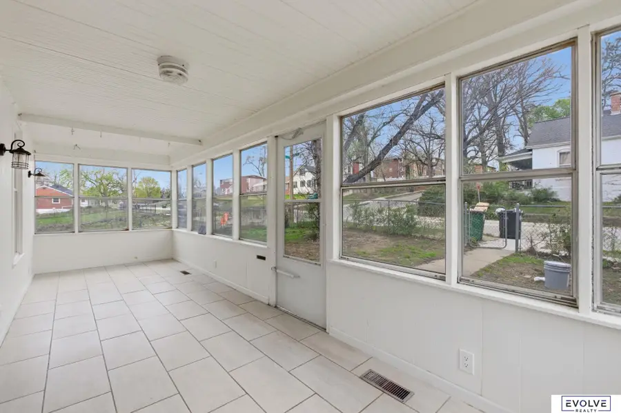 3624 N 67th Avenue, Omaha, NE 68104 - #3