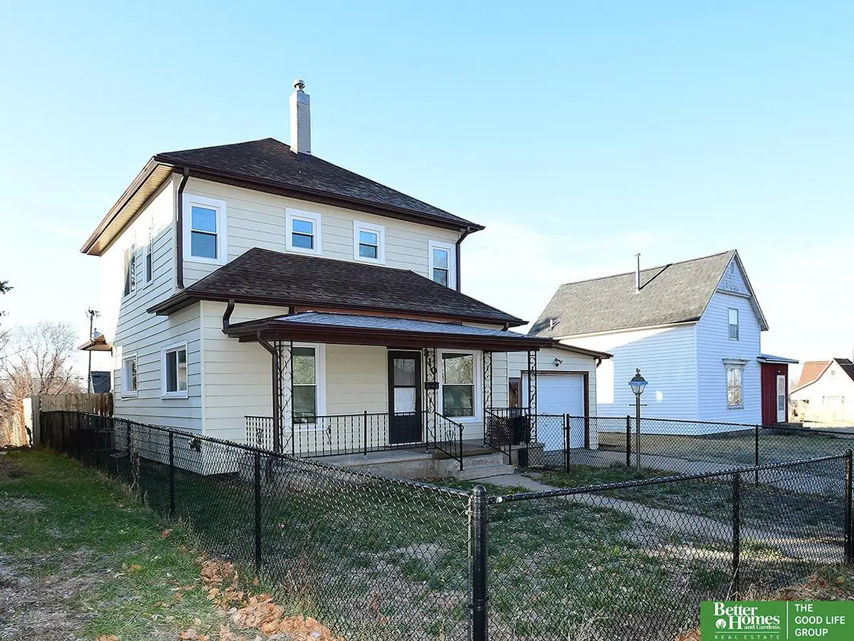 910 8th Street, Fairbury, NE 68352 - #1