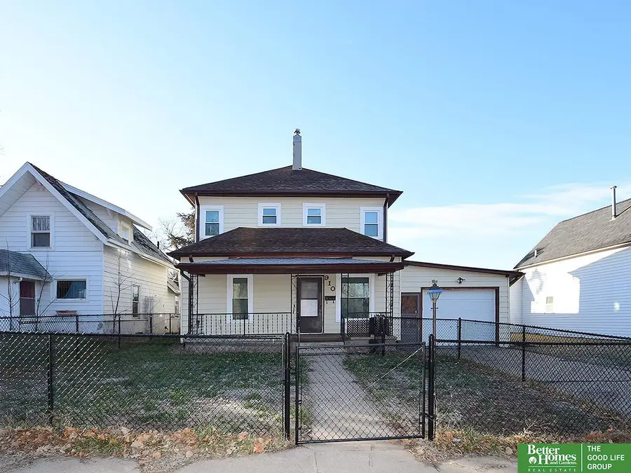 910 8th Street, Fairbury, NE 68352 - #2