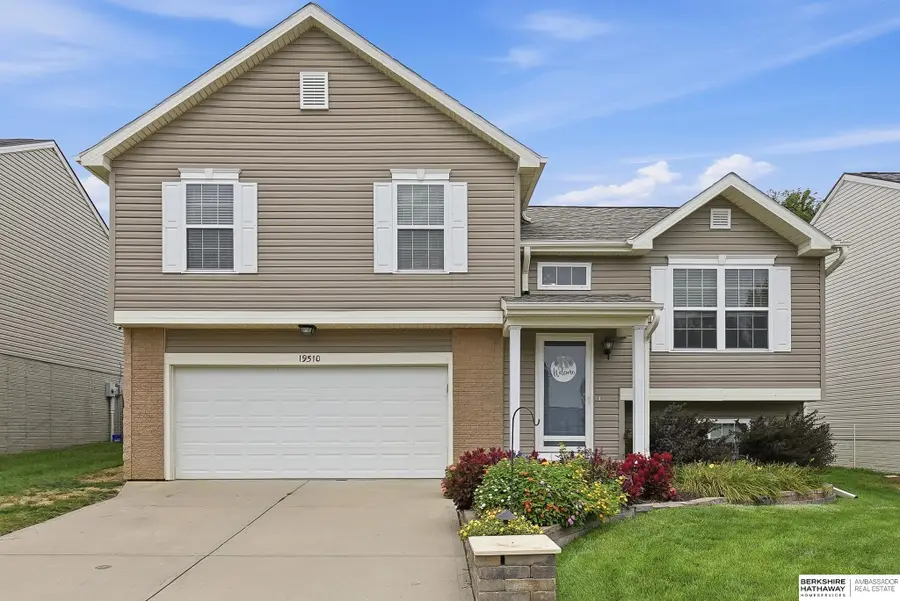 19510 W Street, Omaha, NE 68135 - #2
