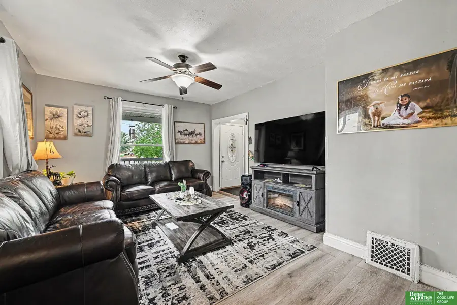 2850 Meredith Avenue, Omaha, NE 68111 - #2