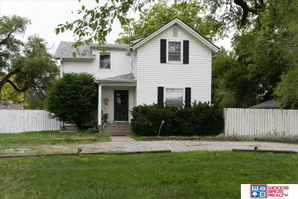 5625 Pioneers Boulevard, Lincoln, NE 68516
