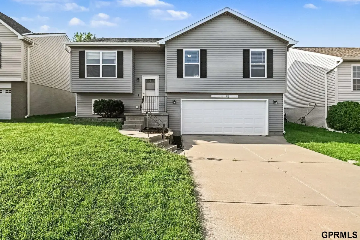 19375 V Street, Omaha, NE 68135 - #1