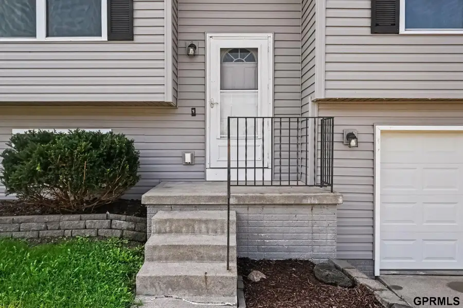 19375 V Street, Omaha, NE 68135 - #3