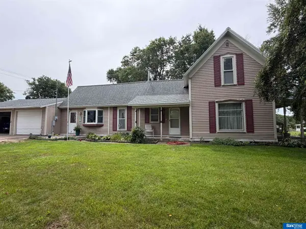 818 15th Street, Aurora, NE 68818