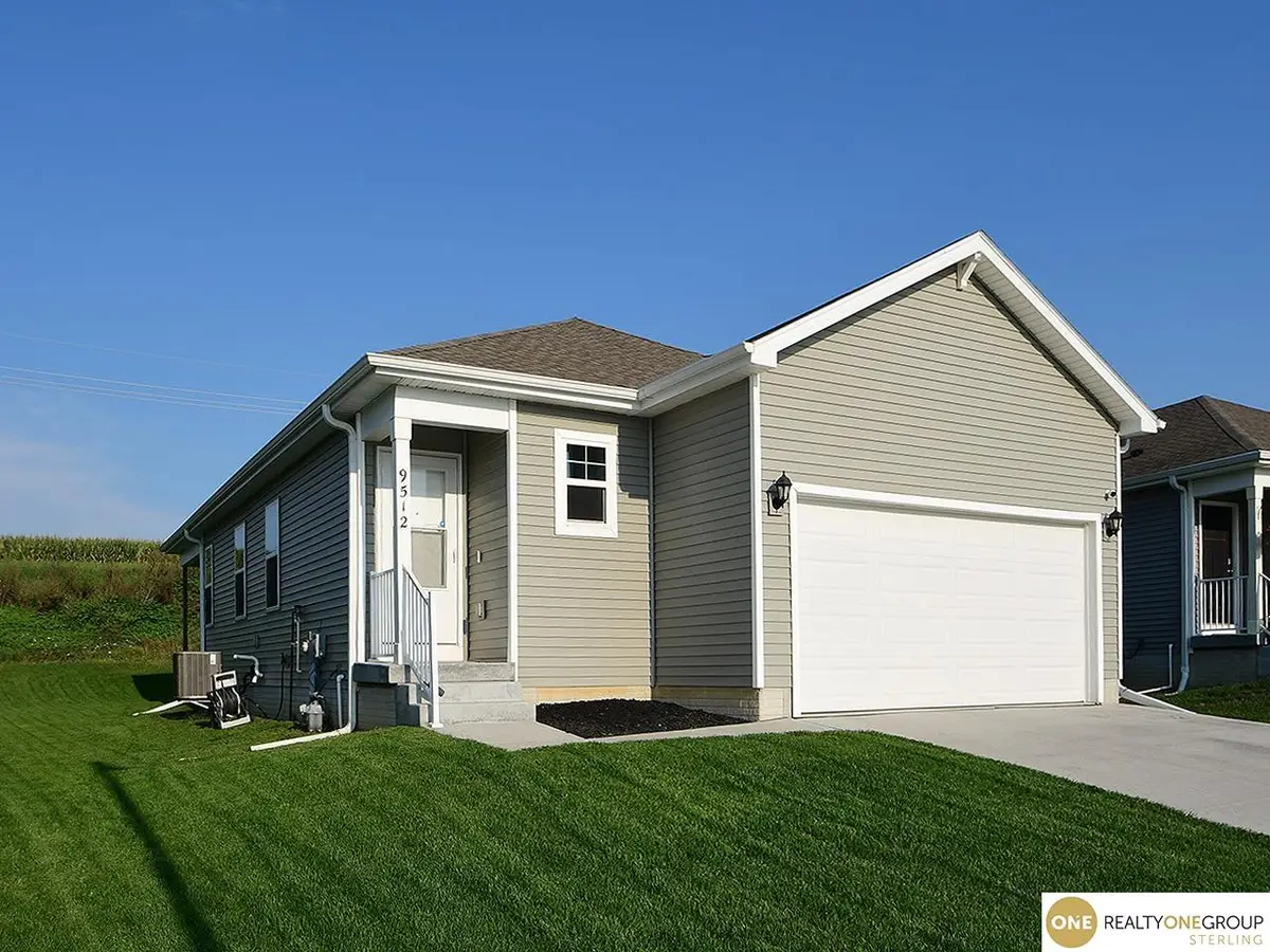 9512 Reynolds Street, Omaha, NE 68122 - #1
