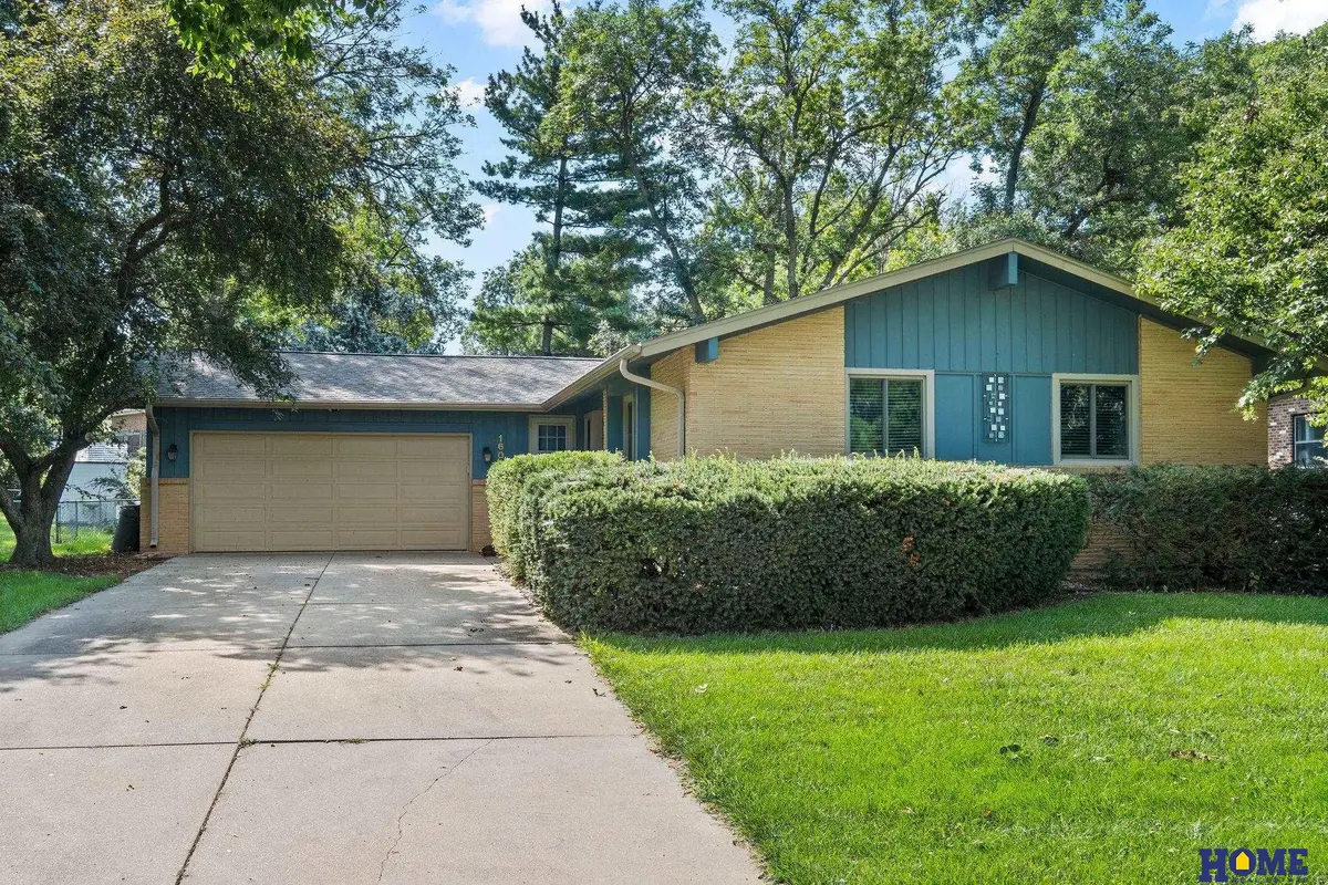 1608 Devoe Drive, Lincoln, NE 68506 - #1
