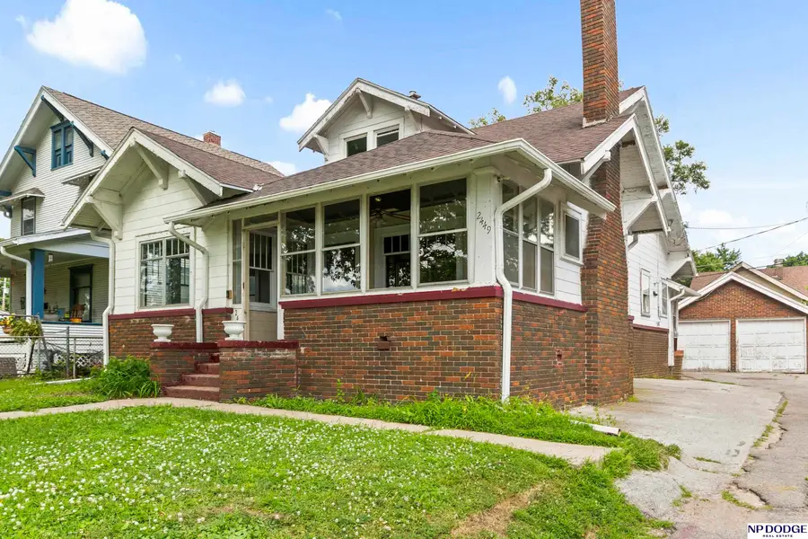 2449 Fontenelle Boulevard, Omaha, NE 68104 - #2