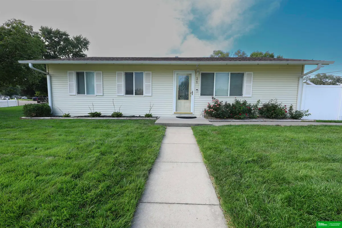 575 Empire Avenue, Fremont, NE 68025 - #1
