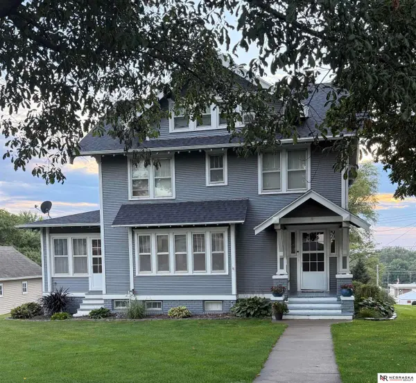 414 N Davis Avenue, Oakland, NE 68045