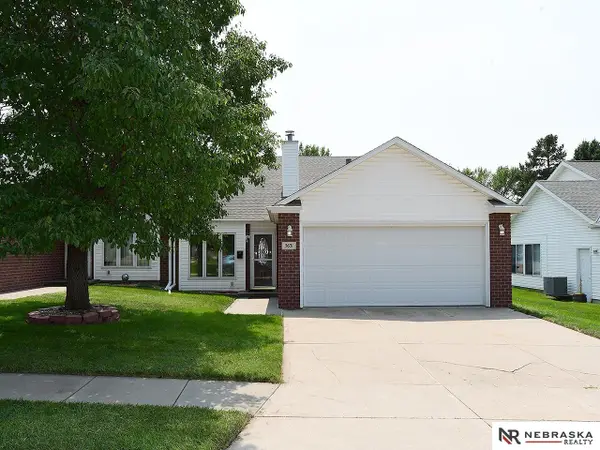 5631 Harmony Court, Lincoln, NE 68516