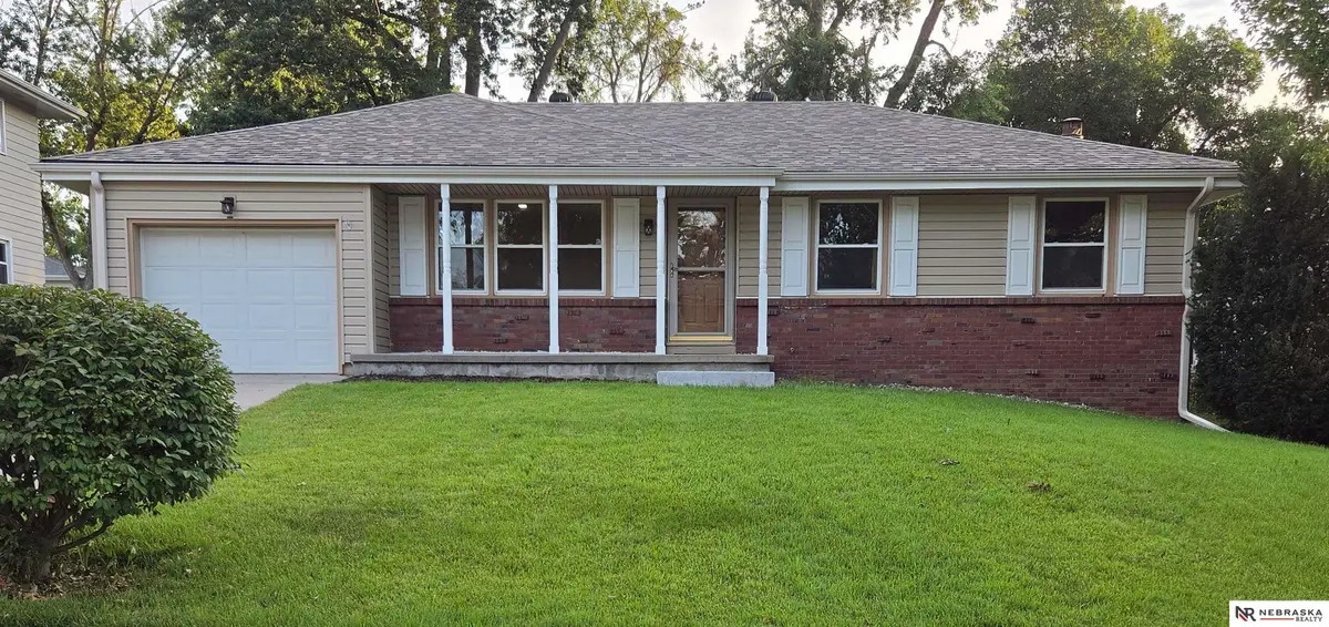 5012 S 94 Street, Omaha, NE 68127 - #1