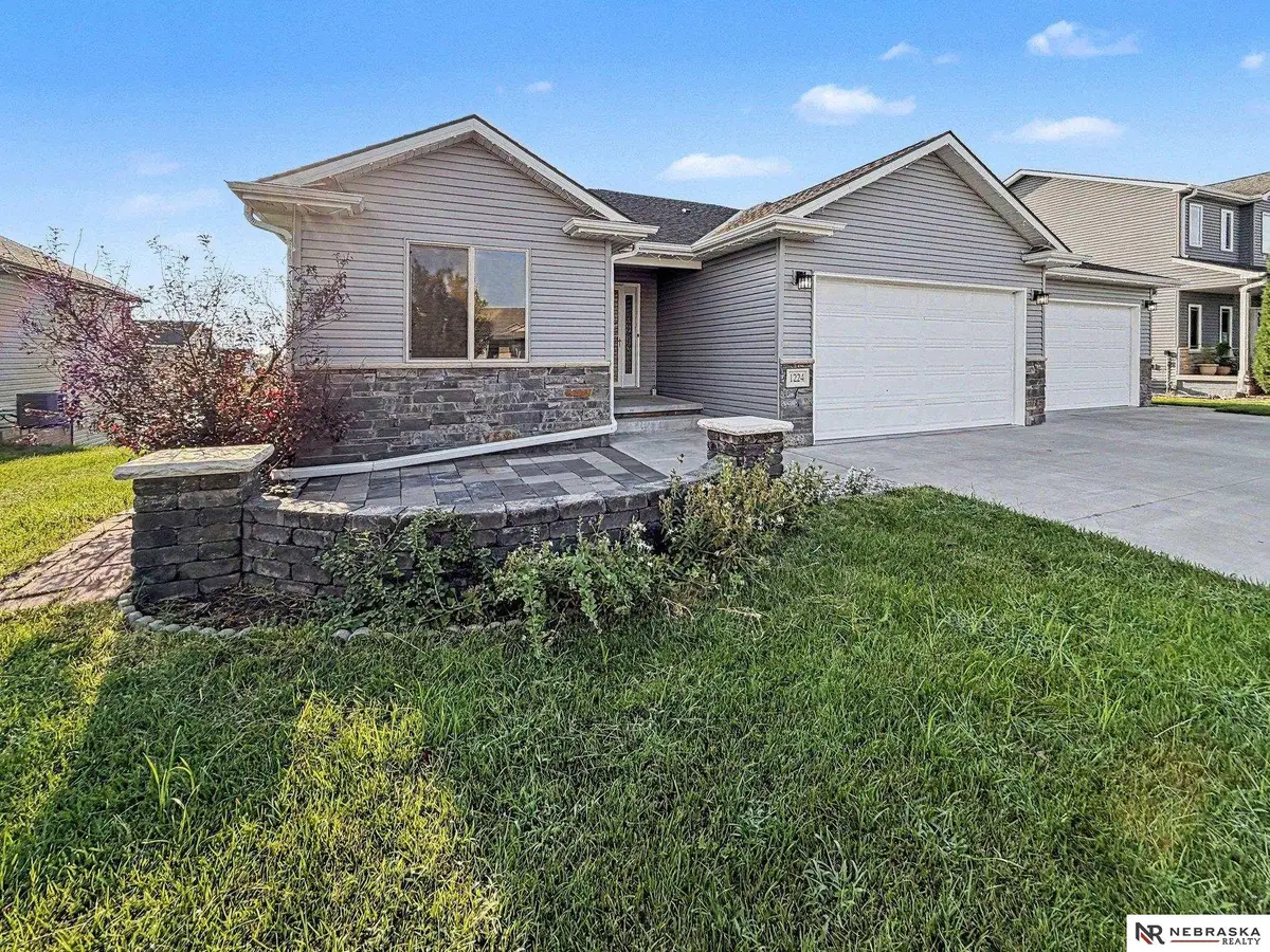 1224 N 100th Street, Lincoln, NE 68527 - #1