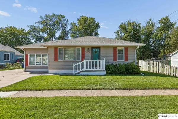 745 E 15th Street, Fremont, NE 68025