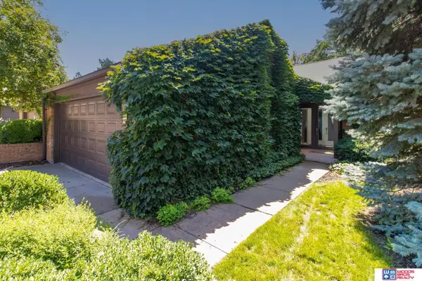 2523 Bishop Lane, Lincoln, NE 68502