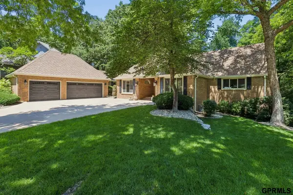 2623 S 96 Circle, Omaha, NE 68124