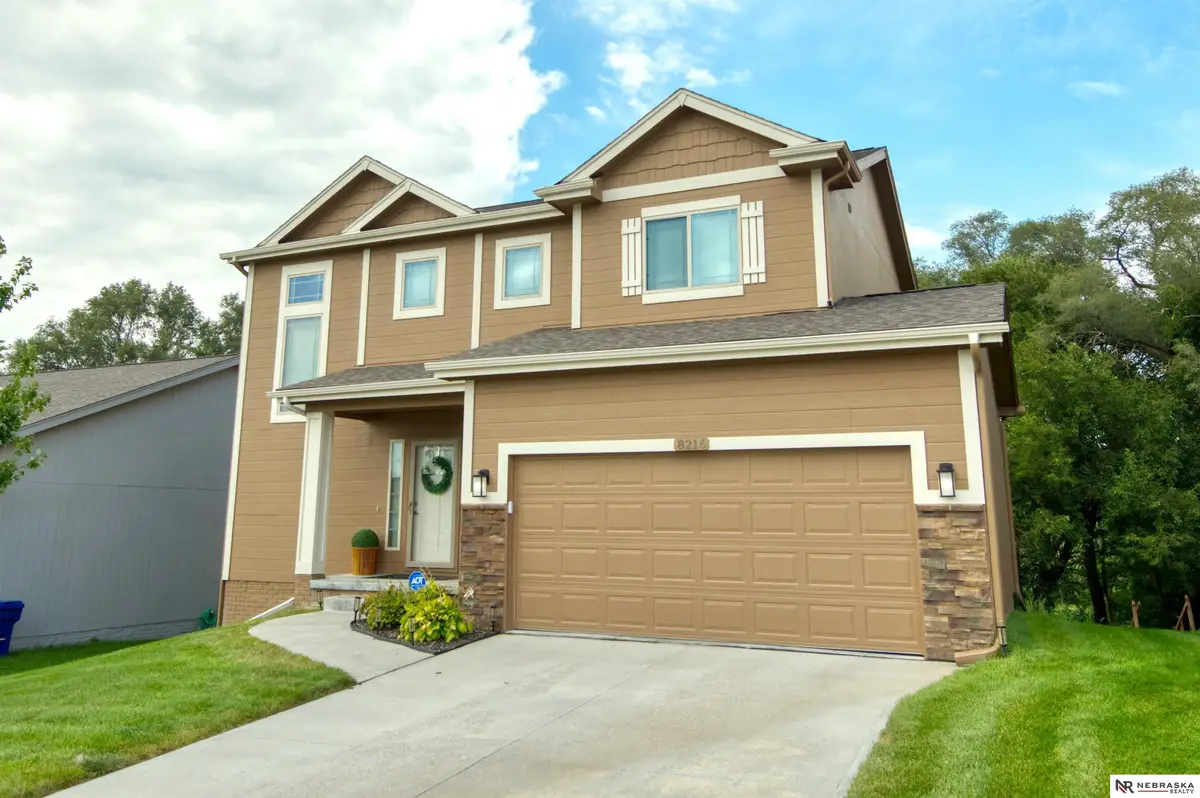 8216 King Street, Omaha, NE 68122 - #1