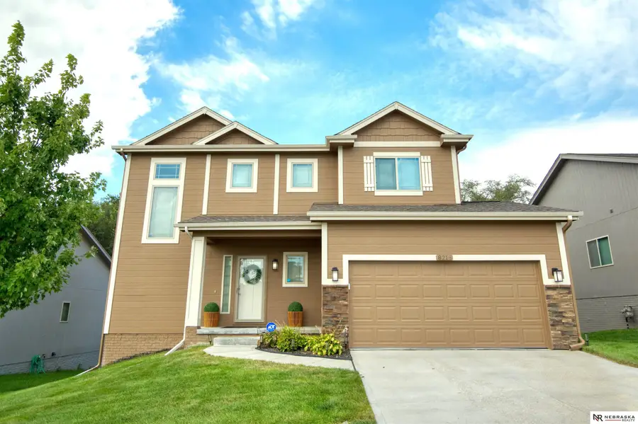 8216 King Street, Omaha, NE 68122 - #2