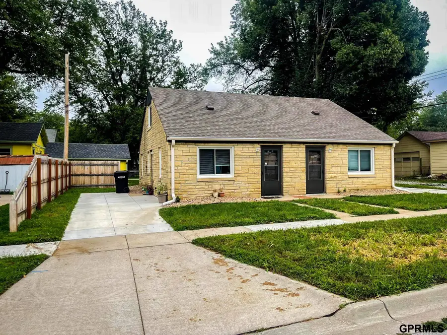 924 N 35th Street, Lincoln, NE 68503 - #2