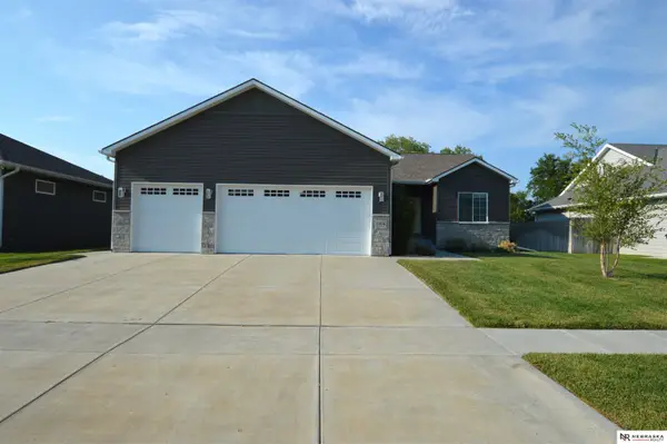 1304 Olivia Drive, Eagle, NE 68347