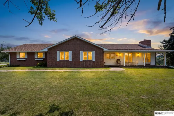 4472 County Road P43, Fort Calhoun, NE 68023