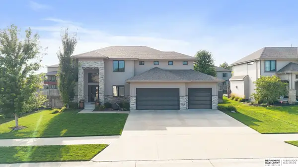 1714 S 207th Street, Elkhorn, NE 68022