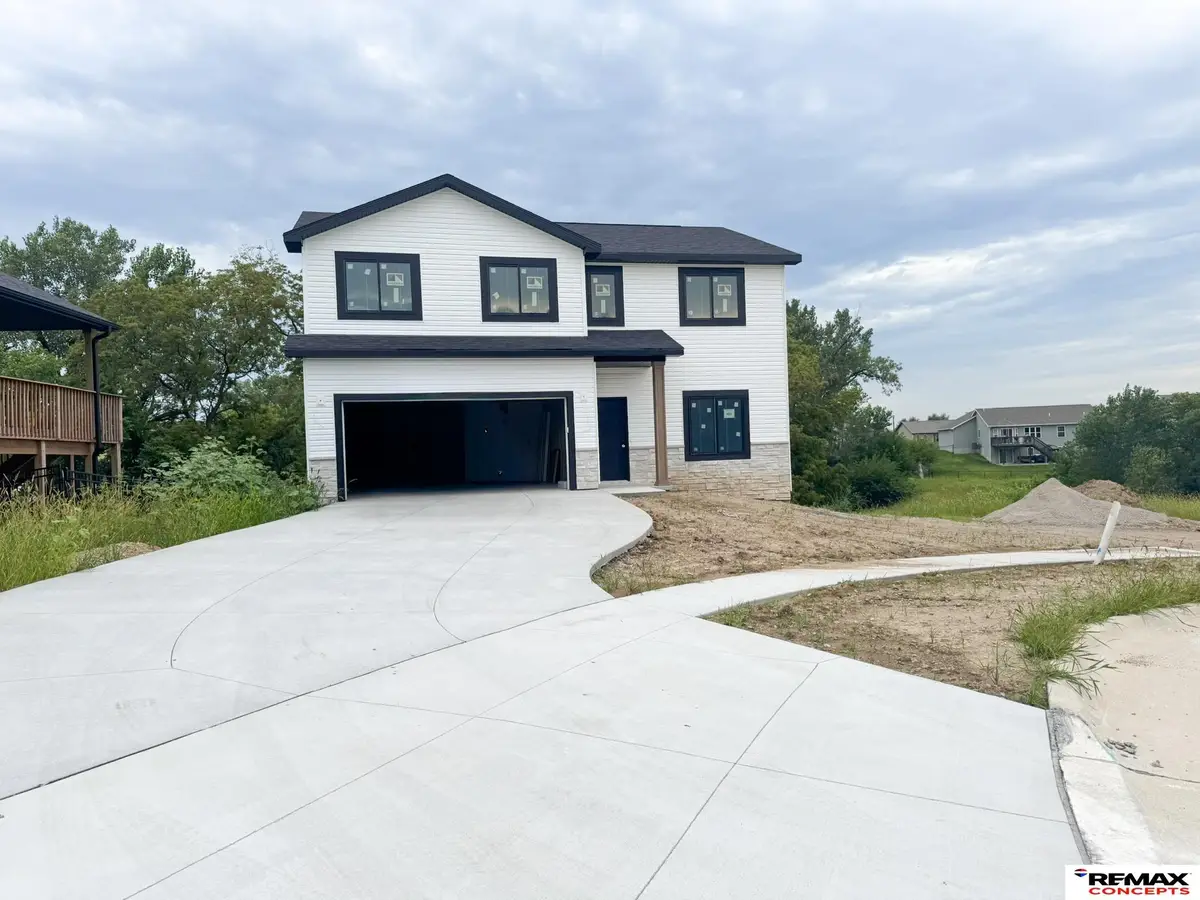 4032 Woodside Village Court, Lincoln, NE 68528 - #1