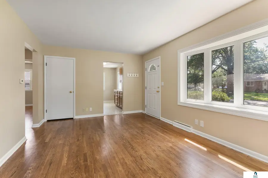 6712 Cleveland Avenue, Lincoln, NE 68507 - #3