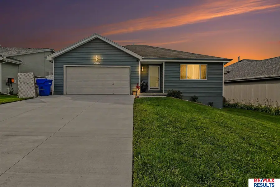 8535 Sheffield Street, Omaha, NE 68122 - #2