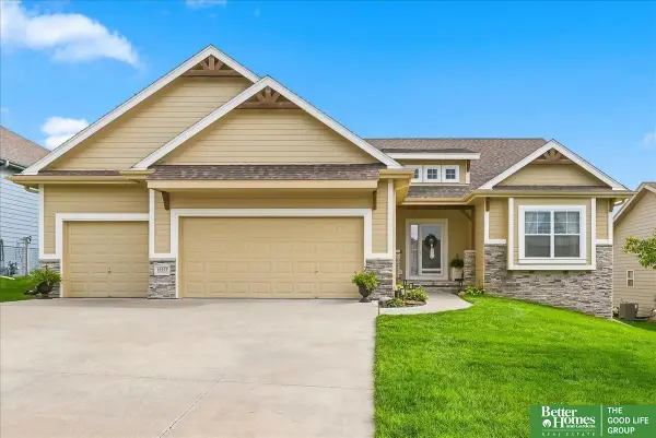16859 Virginia Street, Omaha, NE 68136