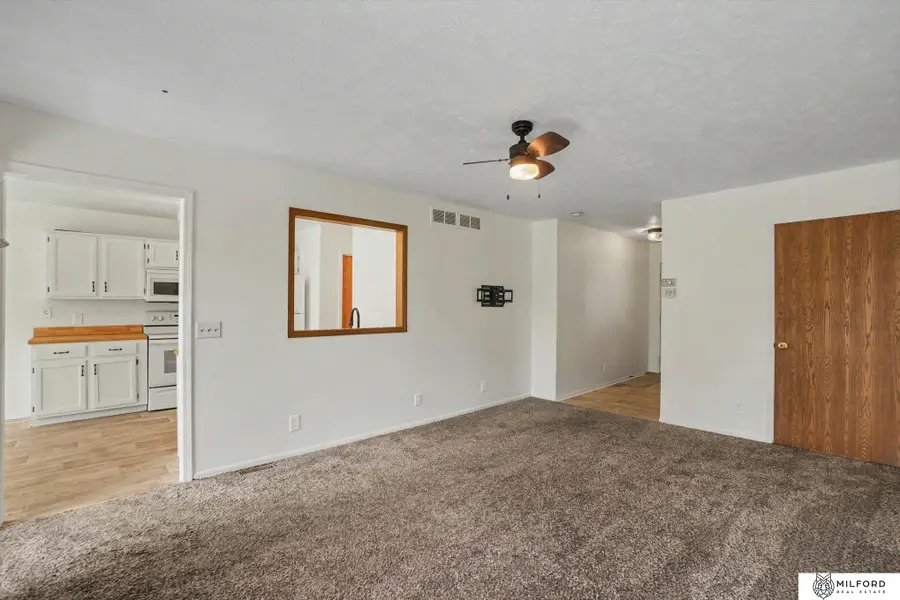 20213 Veterans Drive, Omaha, NE 68022 - #2