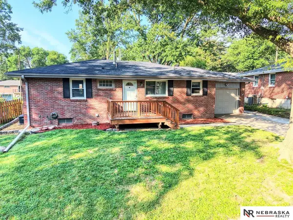 8013 Broadview Drive, Lincoln, NE 68505