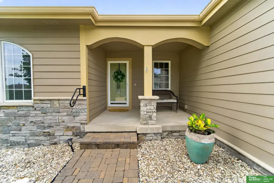 14434 Vane Street, Bennington, NE 68007 - #2
