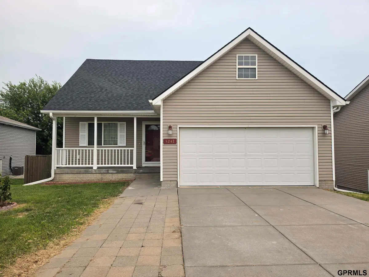 5242 N 9th Circle, Lincoln, NE 68521 - #1