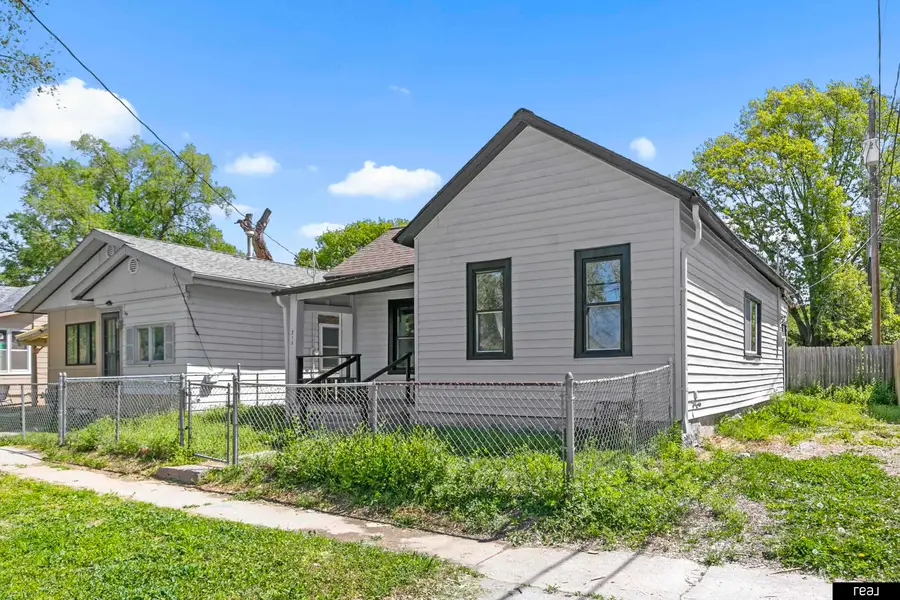 315 N 9th Street, Council Bluffs, IA 51503 - #3