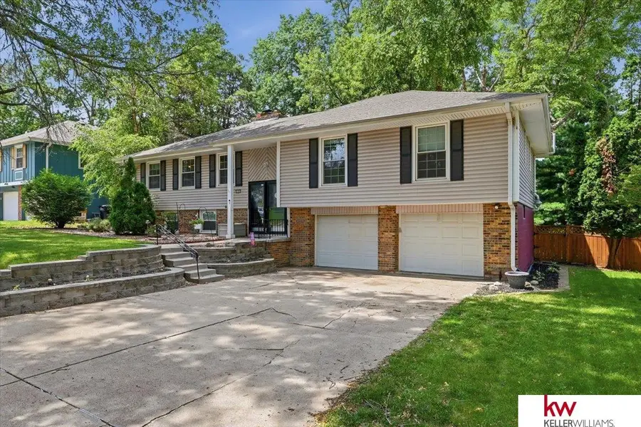 618 S 126 Street, Omaha, NE 68154 - #3