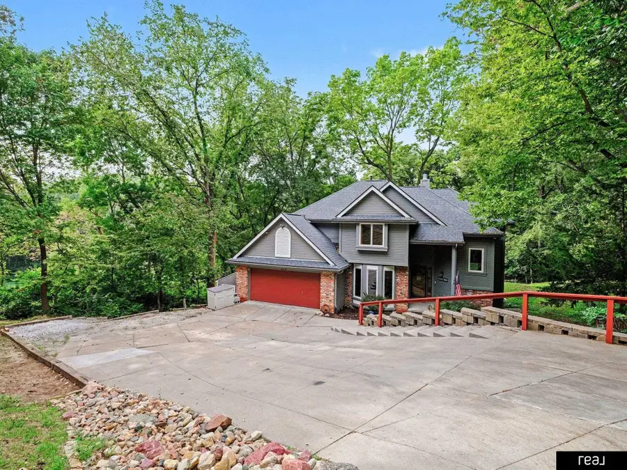 829 Hidden Hills Drive, Bellevue, NE 68005 - #2